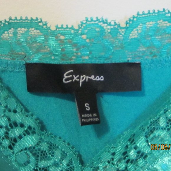 Express V Neck Cami - Picture 3 of 3